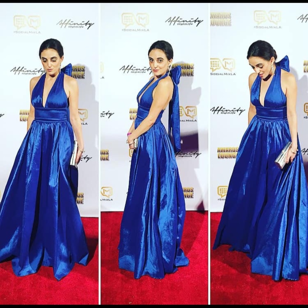 Cobalt blue taffeta gown 💙
